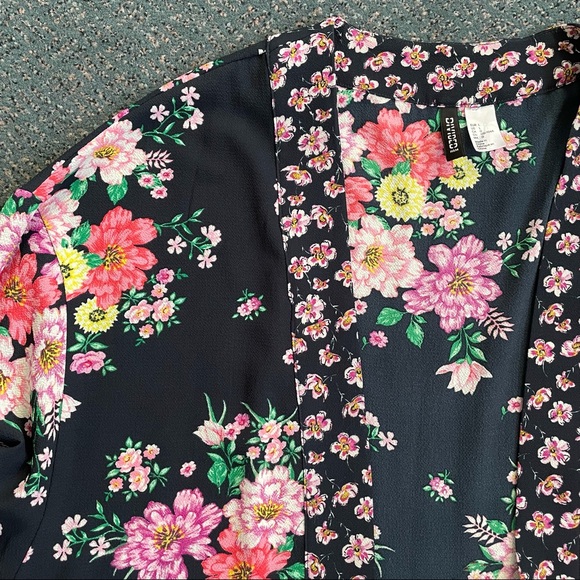 Divided Black Floral Robe - Picture 9 of 9